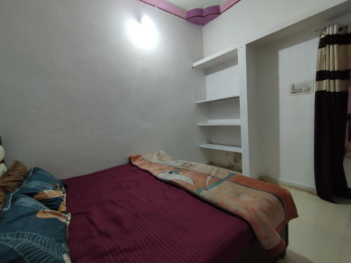 Kalpeshwar Homestay Ujjain Exteriör bild