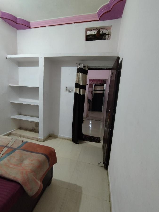 Kalpeshwar Homestay Ujjain Exteriör bild