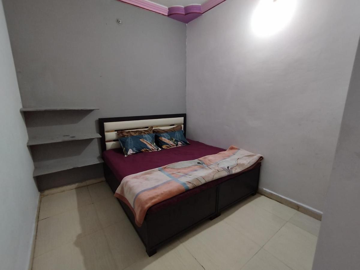 Kalpeshwar Homestay Ujjain Exteriör bild
