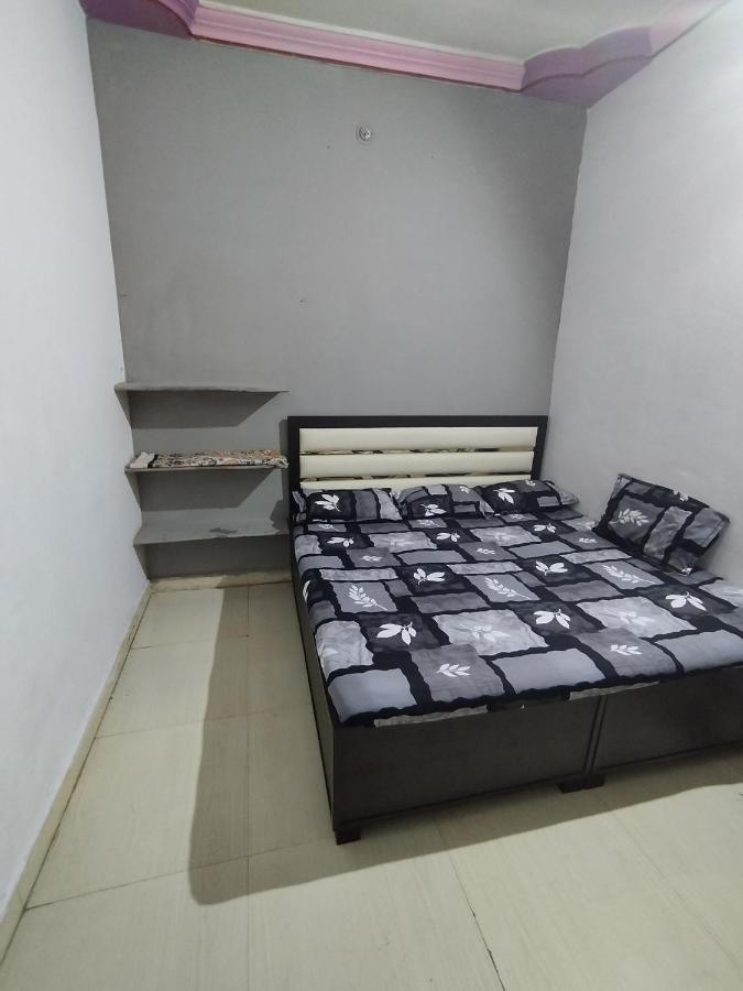 Kalpeshwar Homestay Ujjain Exteriör bild